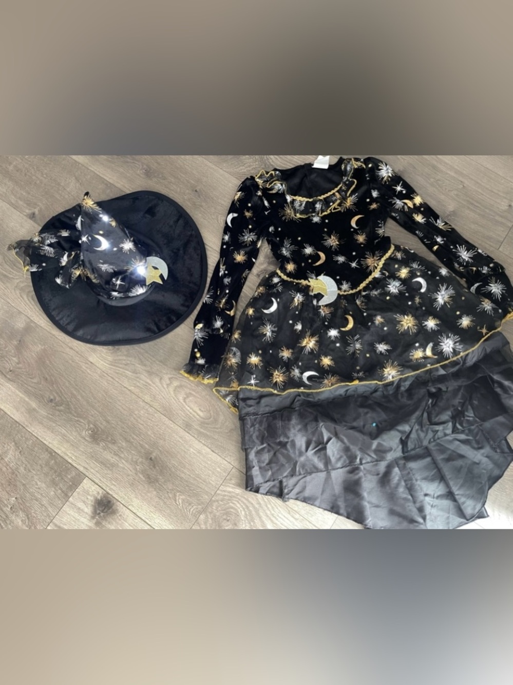 Girls M(8-10) Witch Costume, Hat Lights Up